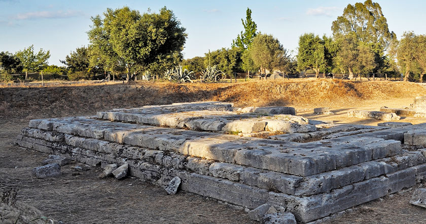 magna-graecia-coast-to-coast-locri